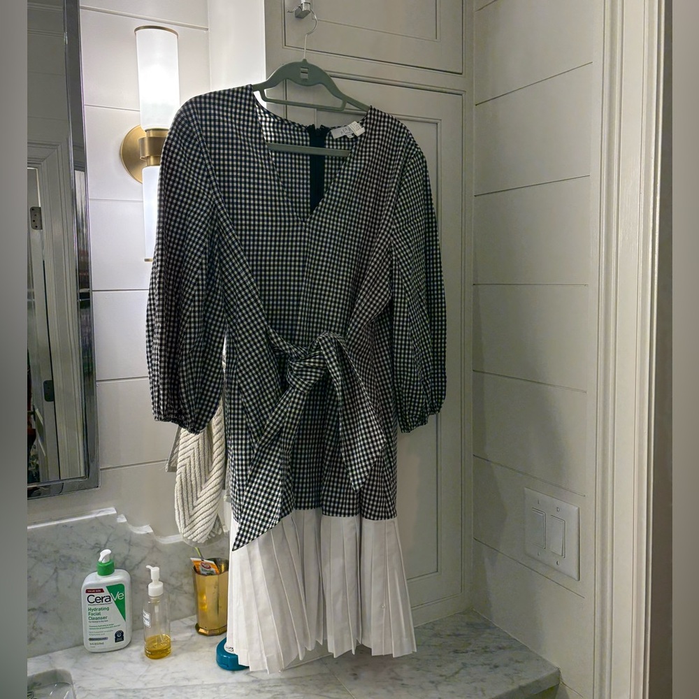 Elegant Black and White Midi Dress